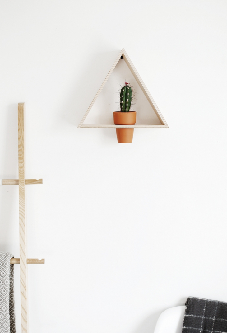 1 wood triangle plant holder diy