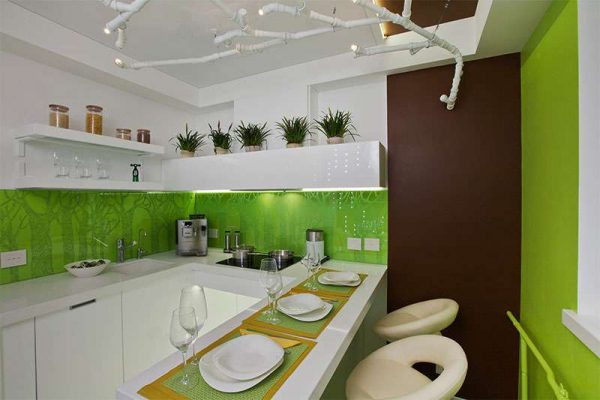 зелёные стены в интерьере кухни