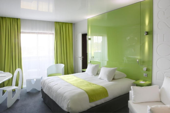 цветовое сочетание в интерьере спальни в зеленых тонах