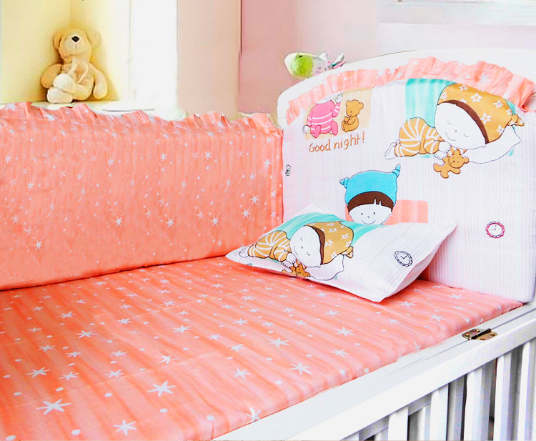 Фото детской кроватки с откидным бортиком