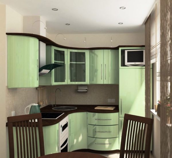 В дизайн проекте маленькой кухни важно учитывать расстановку мебели