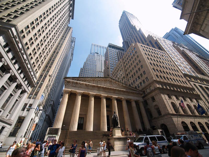 Federal Hall Wall Street, financial district, New. Manhattan - AUGUST 20, 2009: George Washington taking the inaugural oath, Federal Hall Wall Street, financial stock photos