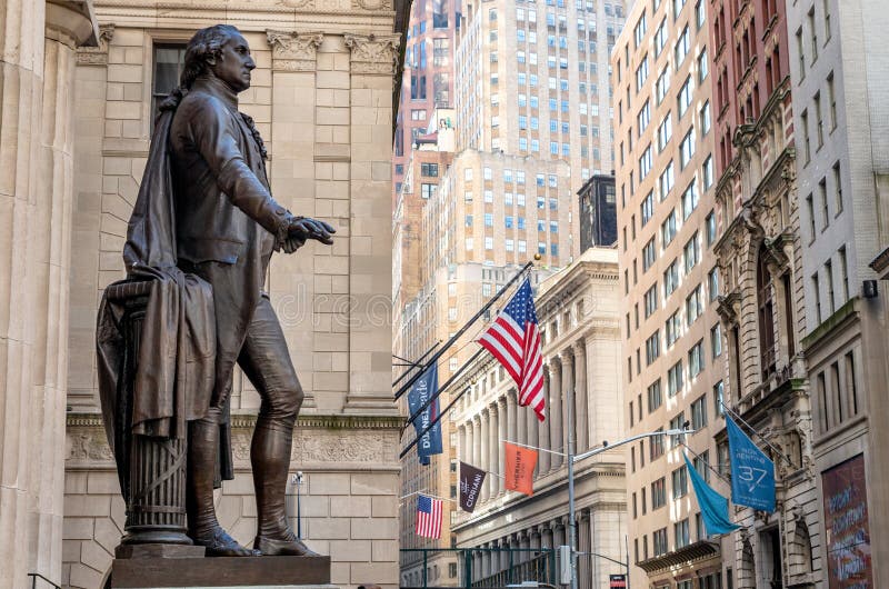 Washington Statue on the front of facade of the Federal Hall , Wall street, Manhattan, New York City. New York, USA - October 31, 2018: Washington Statue on the royalty free stock images