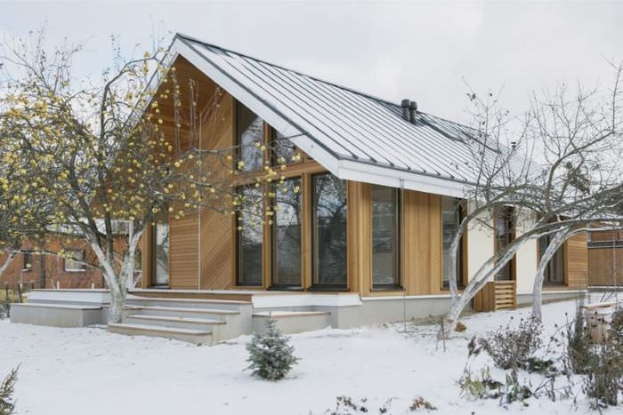 Каркасный дом с панорамными окнами в скандинавском стиле