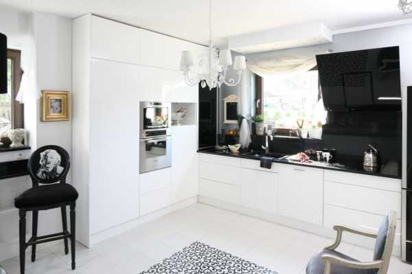 Кухонная мебель черно белая