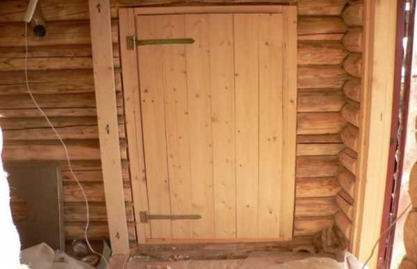 Деревянные банные двери – входные конструкции из дерева, подбираем .