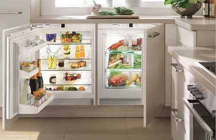 Холодильник с полками в морозилке