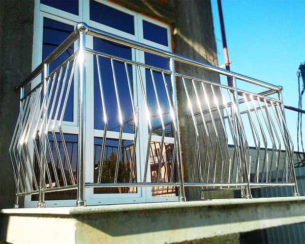 Перила на балкон фото –  ограждения – обзор материалов и .