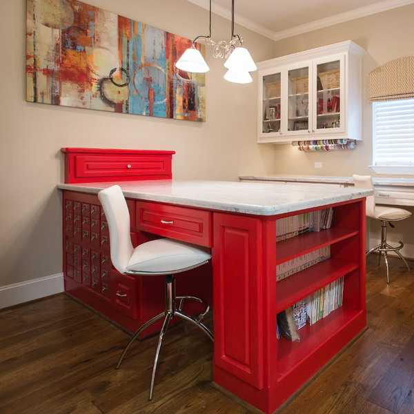Красивые письменные столы для дома