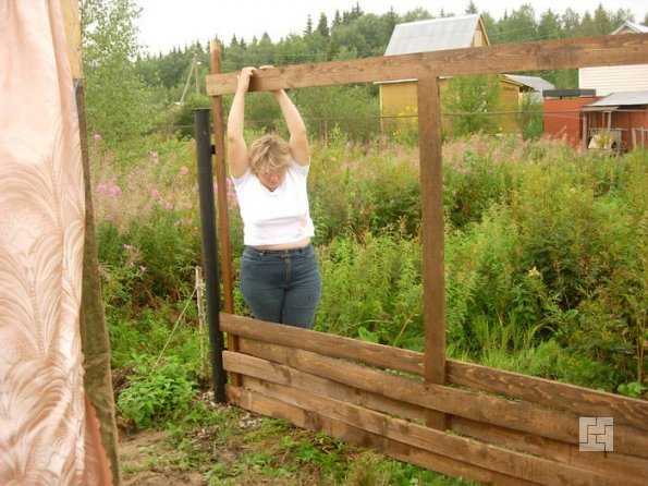 Садовые оградки из дерева фото